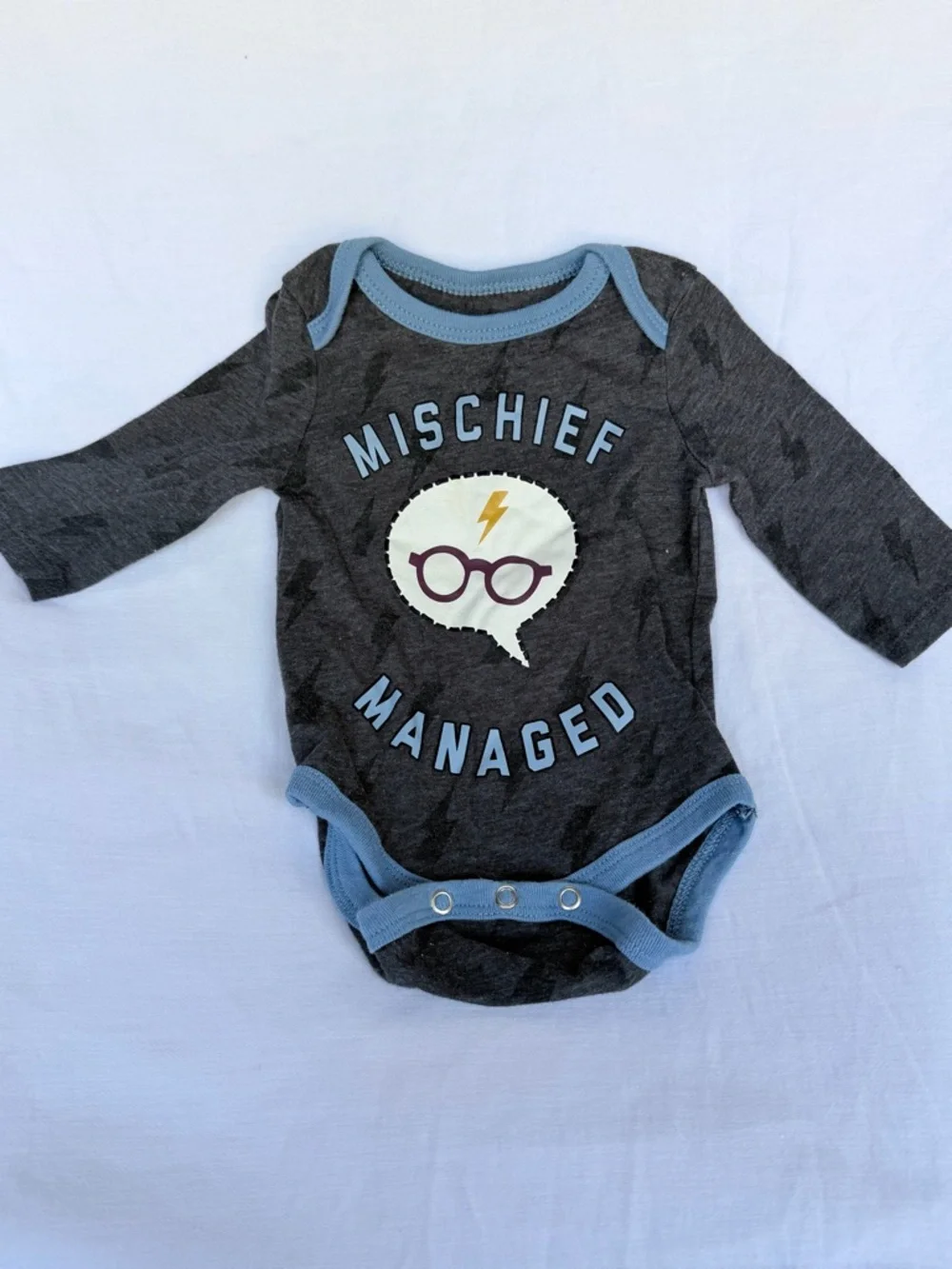 Warner Bros. Gray & Blue 'Mischief Managed' Baby One-Piece